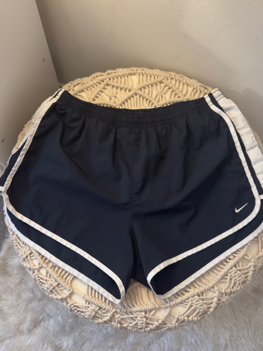 Nike Women's Navy Athletic Shorts w/White Piping, drawstring, pocket.  Size:L
